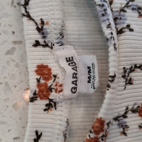 Garage size medium cotton crop top - Picture 2 of 4